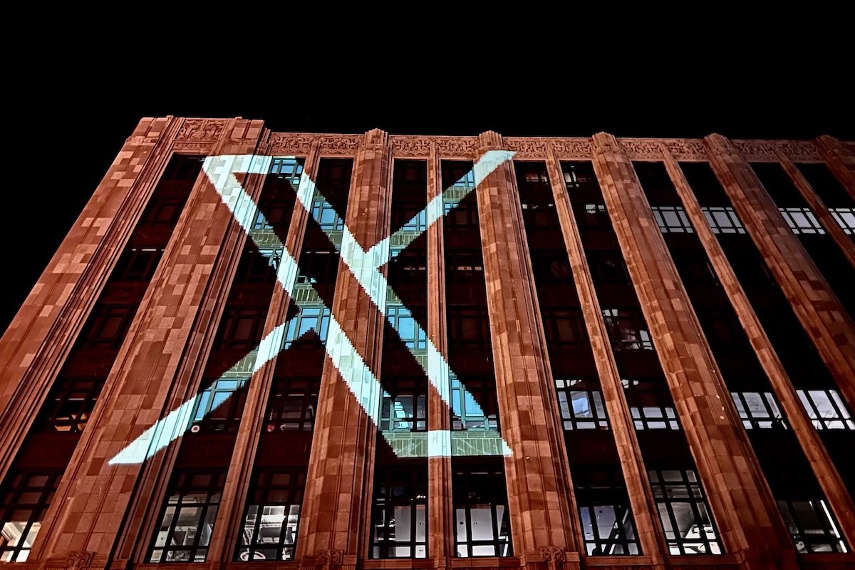 Twitter, cambia tutto: addio a una “funzione” storica. Guai con la legge per il nuovo logo Twitter, cambia tutto: addio a una “funzione” storica. Guai con la legge per il nuovo logo