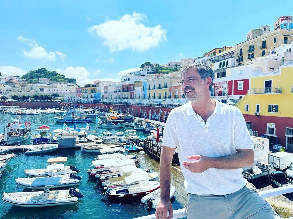 Boom di ascolti per la prima di “Azzurro…storie di mare” Boom di ascolti per la prima di “Azzurro…storie di mare”