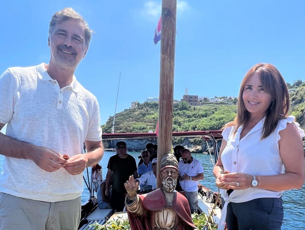 Boom di ascolti per la prima di “Azzurro…storie di mare” Boom di ascolti per la prima di “Azzurro…storie di mare”