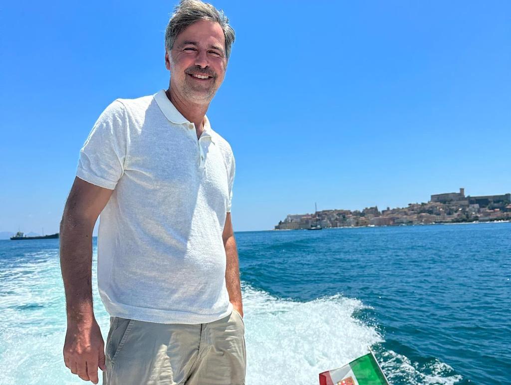 Boom di ascolti per la prima di “Azzurro…storie di mare” Boom di ascolti per la prima di “Azzurro…storie di mare”