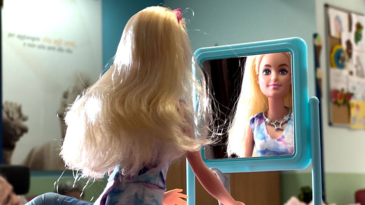 Barbie protagonista della “Doll Therapy” all’RSA San Raffaele di Campi S.na Barbie protagonista della “Doll Therapy” all’RSA San Raffaele di Campi S.na