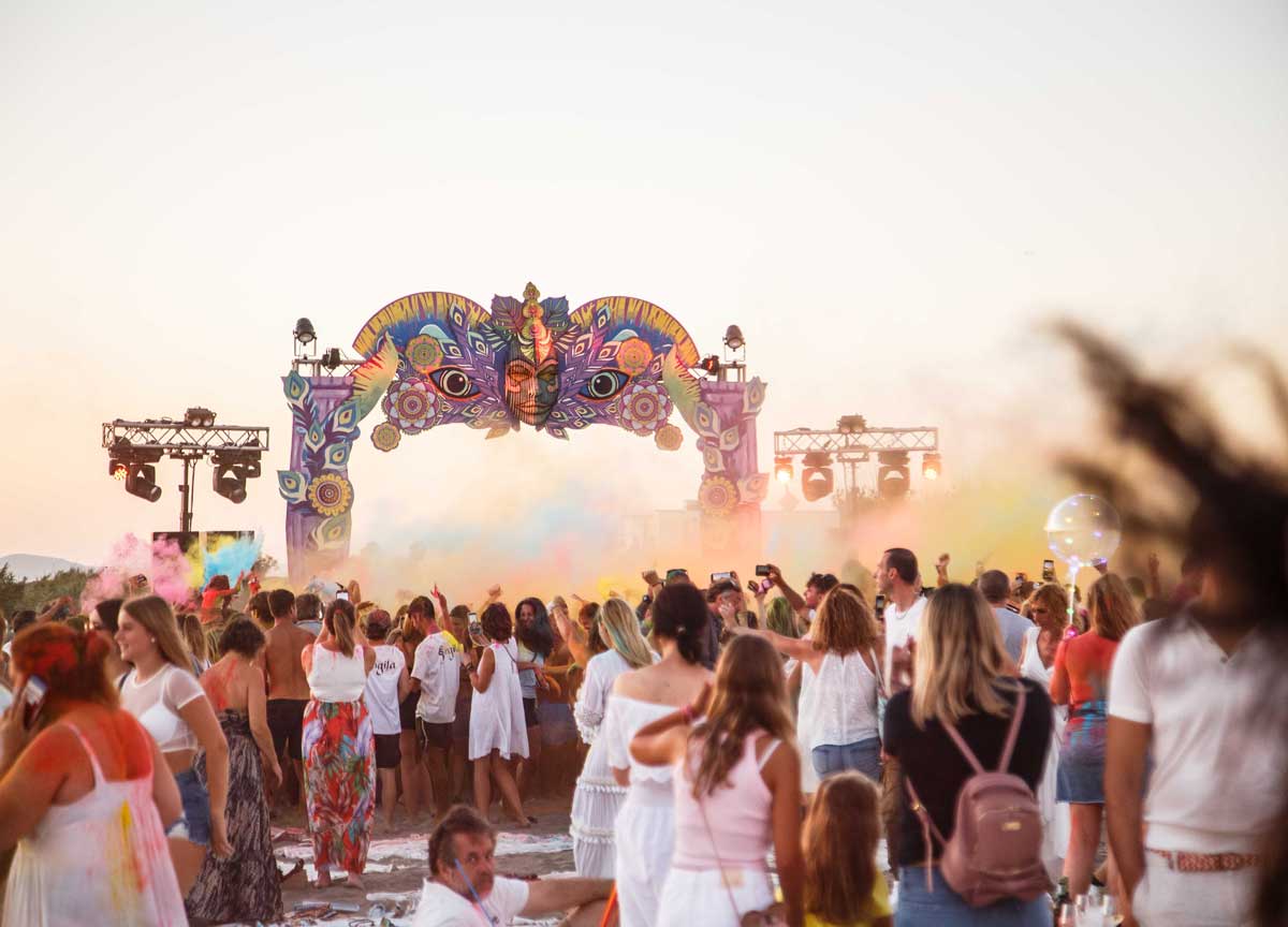 Questa non è Ibiza: a Fregene il Singita stupisce, dal 10 al 24 è vera fiesta Questa non è Ibiza: a Fregene il Singita stupisce, dal 10 al 24 è vera fiesta