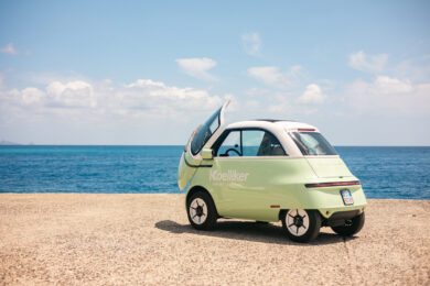 Microlino e Radio Deejay colorano le spiagge di Riccione