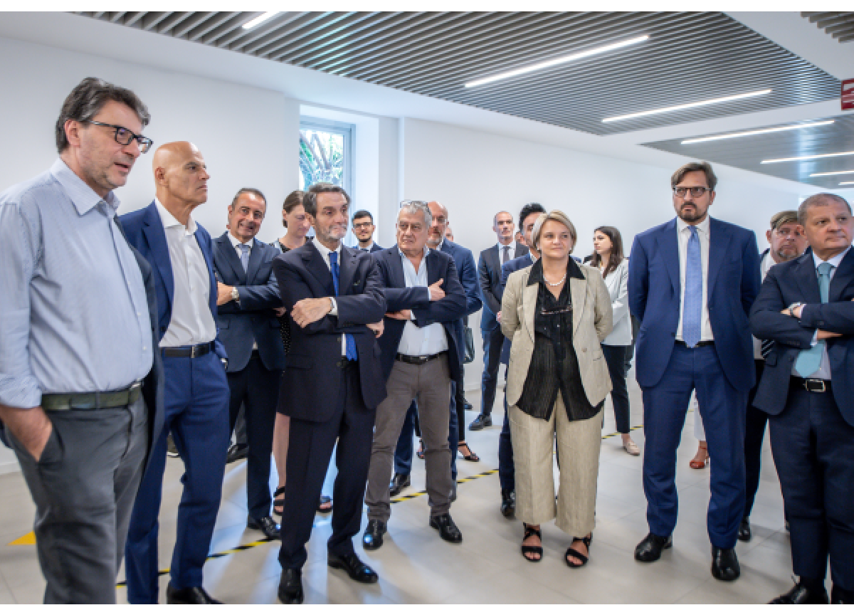 Eni, Giorgetti e Fontana visitano il centro ricerche di Bolgiano Eni, Giorgetti e Fontana visitano il centro ricerche di Bolgiano