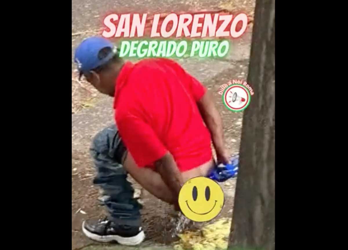 Roma, marciapiede trasformato in un vespasiano: il video choc diventa virale