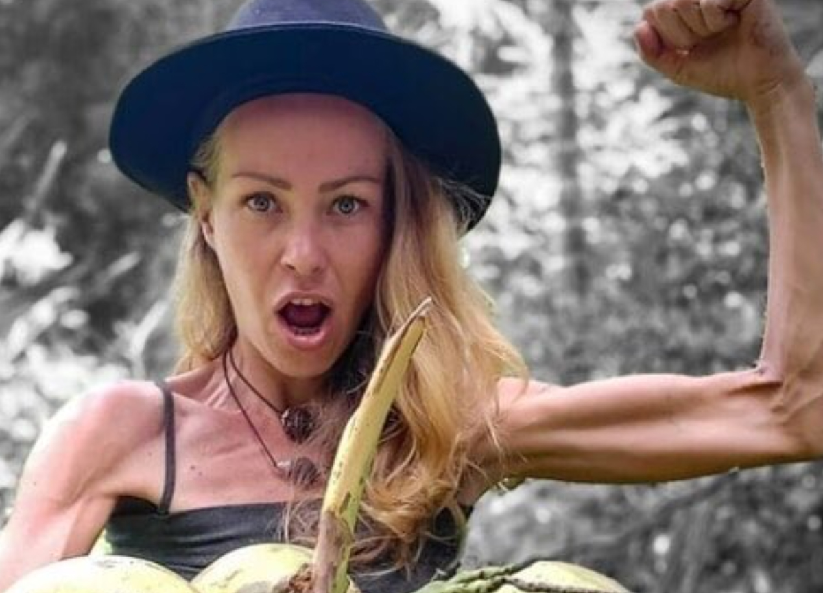 Influencer vegana morta di fame a 39 anni: da più di sei anni non beveva acqua Influencer vegana morta di fame a 39 anni: da più di sei anni non beveva acqua