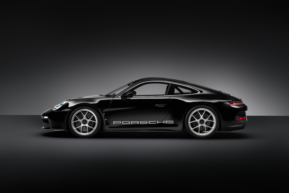 Nuova Porsche 911 S/T, in edizione limitata disponibile in 1.963 esemplari