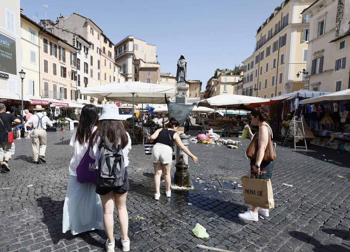 Roma, “La peggior pizza nella città spazzatura”. Geraci e il tweet vergogna