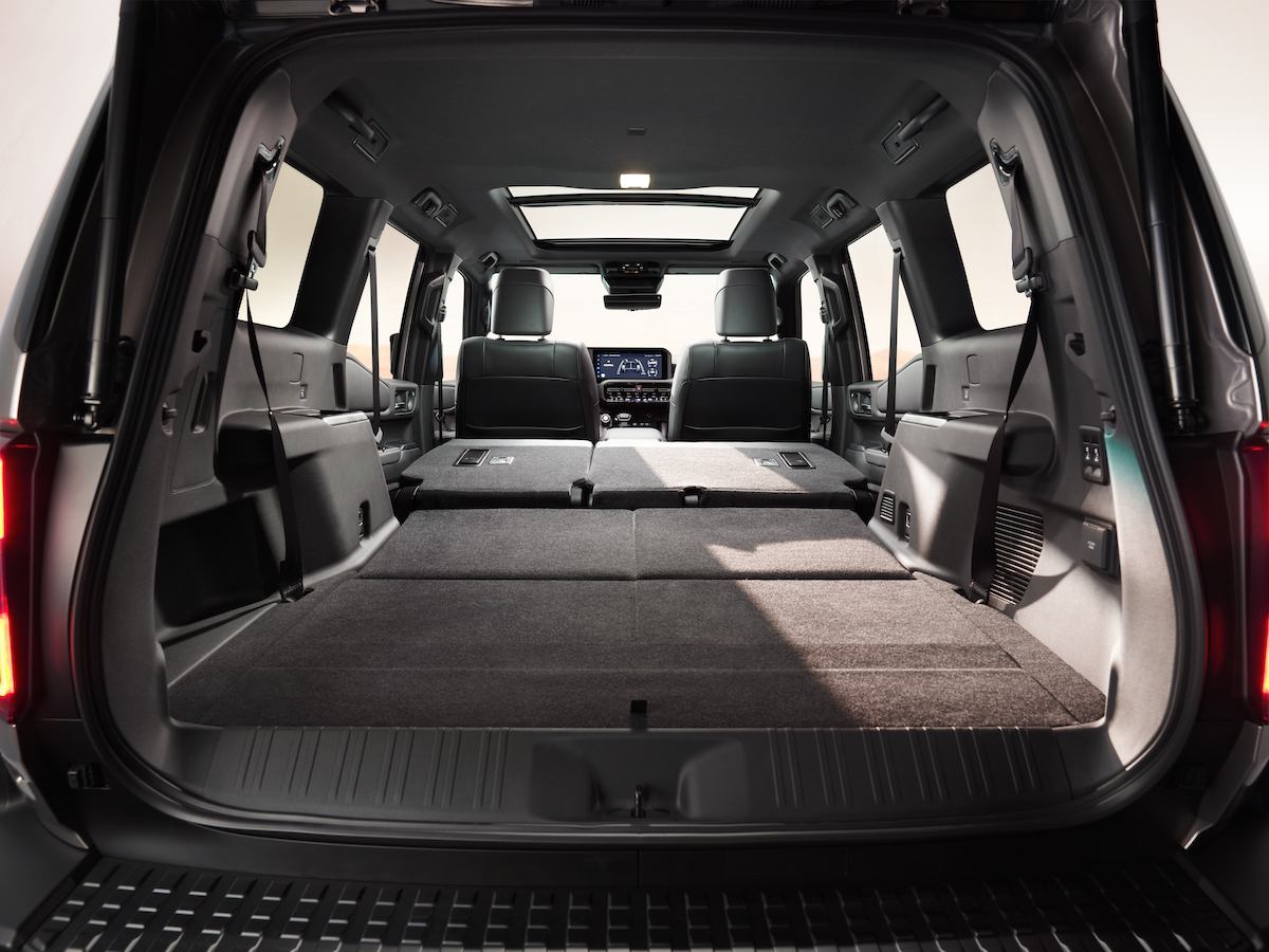 Toyota accende i riflettori sul nuovo Land Cruiser Toyota accende i riflettori sul nuovo Land Cruiser