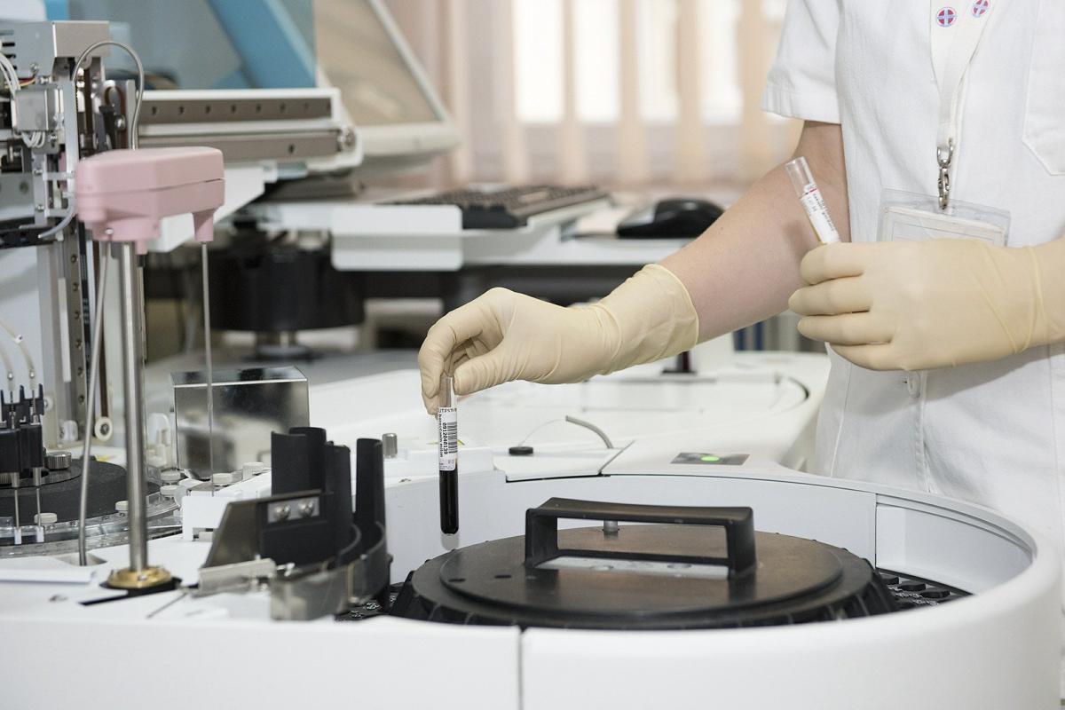 Arriva la pillola che ferma il cancro, blocca la proteina che lo fa crescere Arriva la pillola che ferma il cancro, blocca la proteina che lo fa crescere