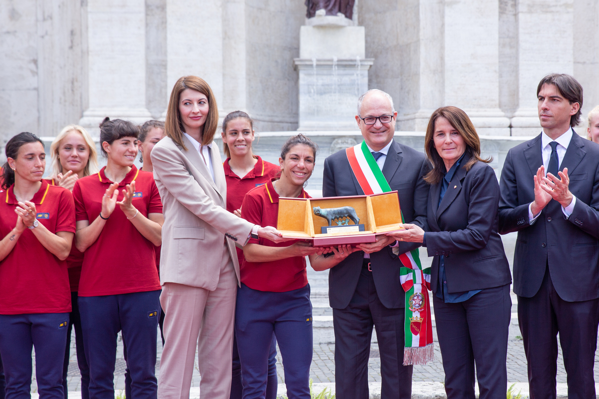 Lina Souloukou, chi è la manager greca che può rilanciare la Roma Lina Souloukou, chi è la manager greca che può rilanciare la Roma