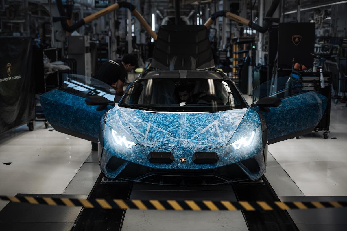 La one-off Huracán Sterrato “Opera Unica” celebra i 60 anni di Lamborghini