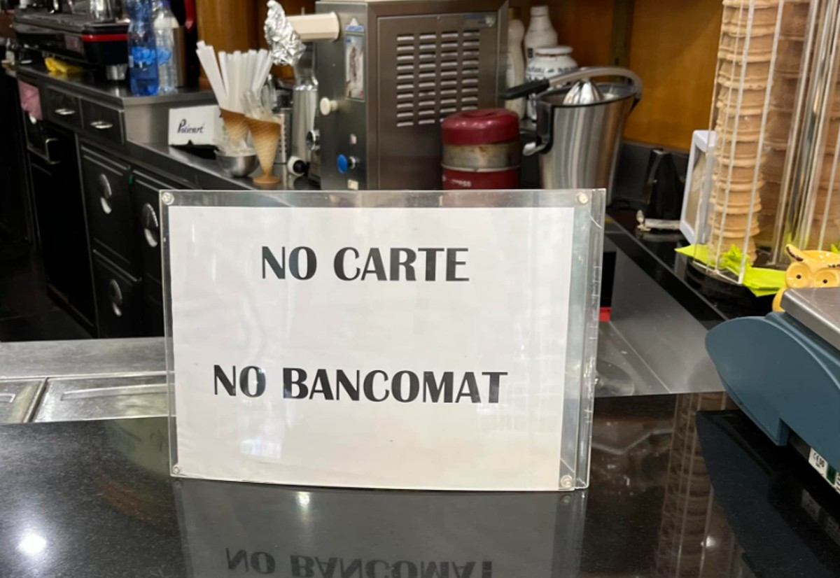 Bar rifiuta pagamento elettronico, il cliente s’infuria: “Bullismo contabile” Bar rifiuta pagamento elettronico, il cliente s’infuria: “Bullismo contabile”