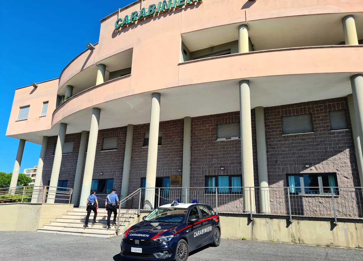 Roma, infermiera rapinata all’alba mentre va in ospedale. Paura a Tor Vergata Roma, infermiera rapinata all’alba mentre va in ospedale. Paura a Tor Vergata