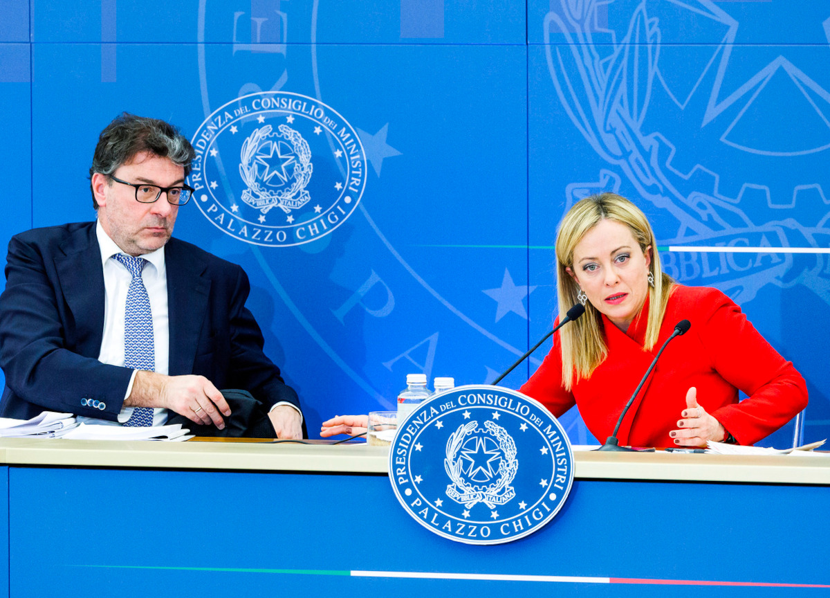 Extraprofitti banche, i timori all’estero per la tenuta del sistema Italia Extraprofitti banche, i timori all’estero per la tenuta del sistema Italia