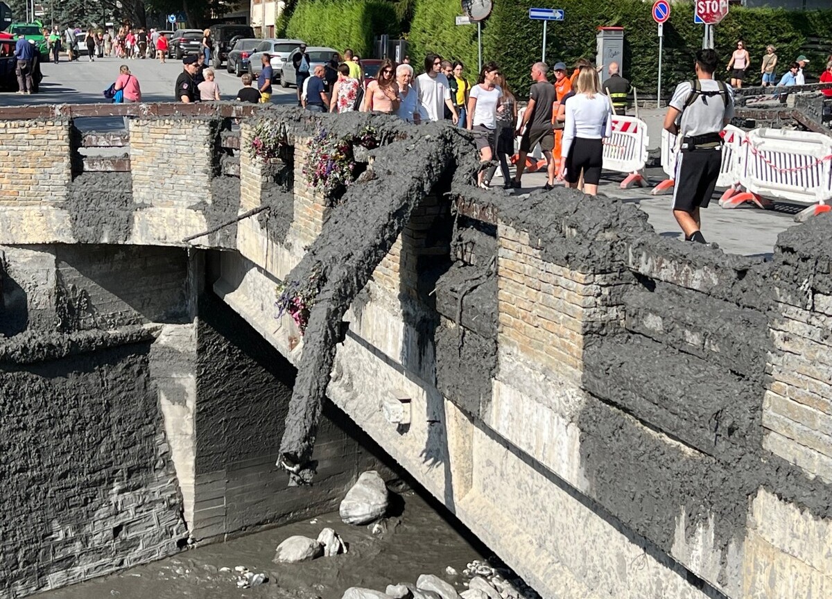 Bardonecchia, tsunami di fango e detriti alto 7 metri: terrore ad alta quota Bardonecchia, tsunami di fango e detriti alto 7 metri: terrore ad alta quota