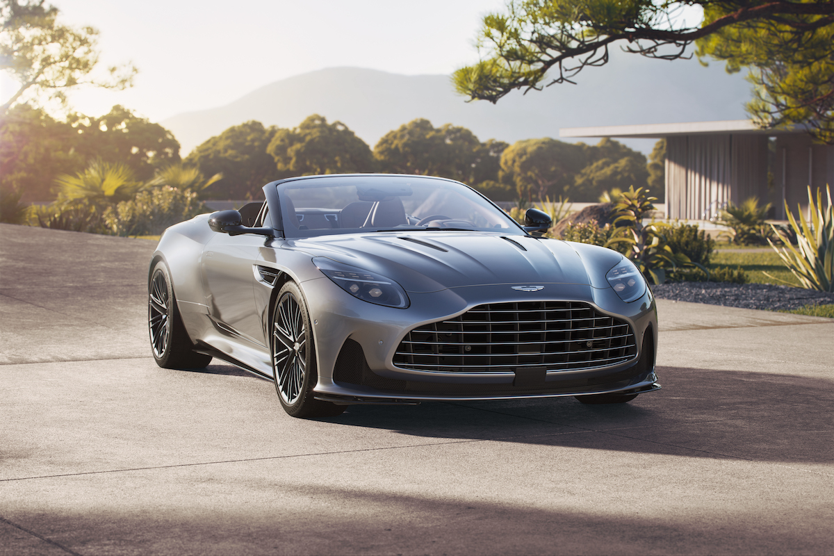 Alla Monterey Car Week  Aston Martin svela la nuova DB12 Volante