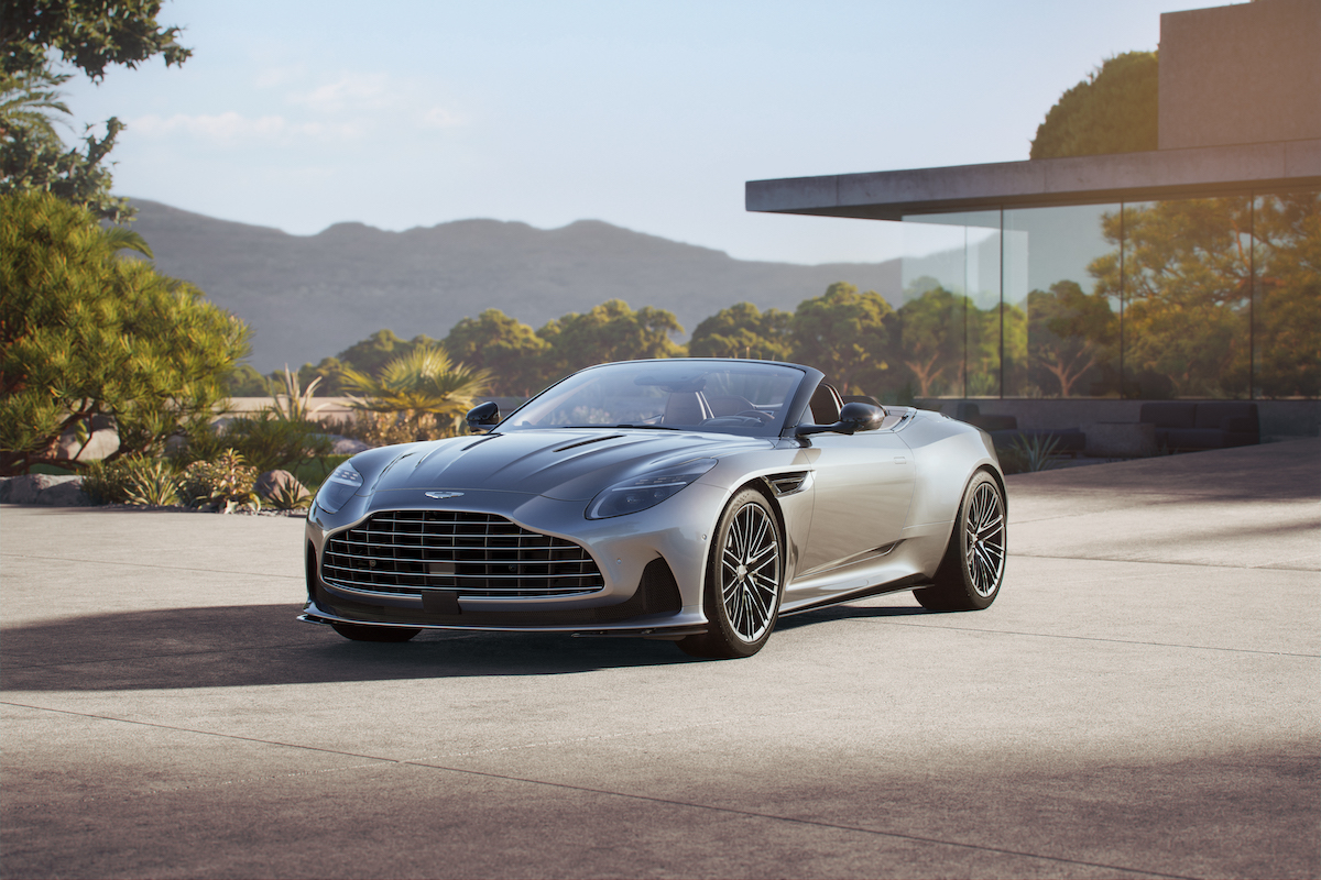 Alla Monterey Car Week  Aston Martin svela la nuova DB12 Volante