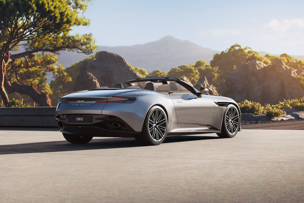 Alla Monterey Car Week  Aston Martin svela la nuova DB12 Volante