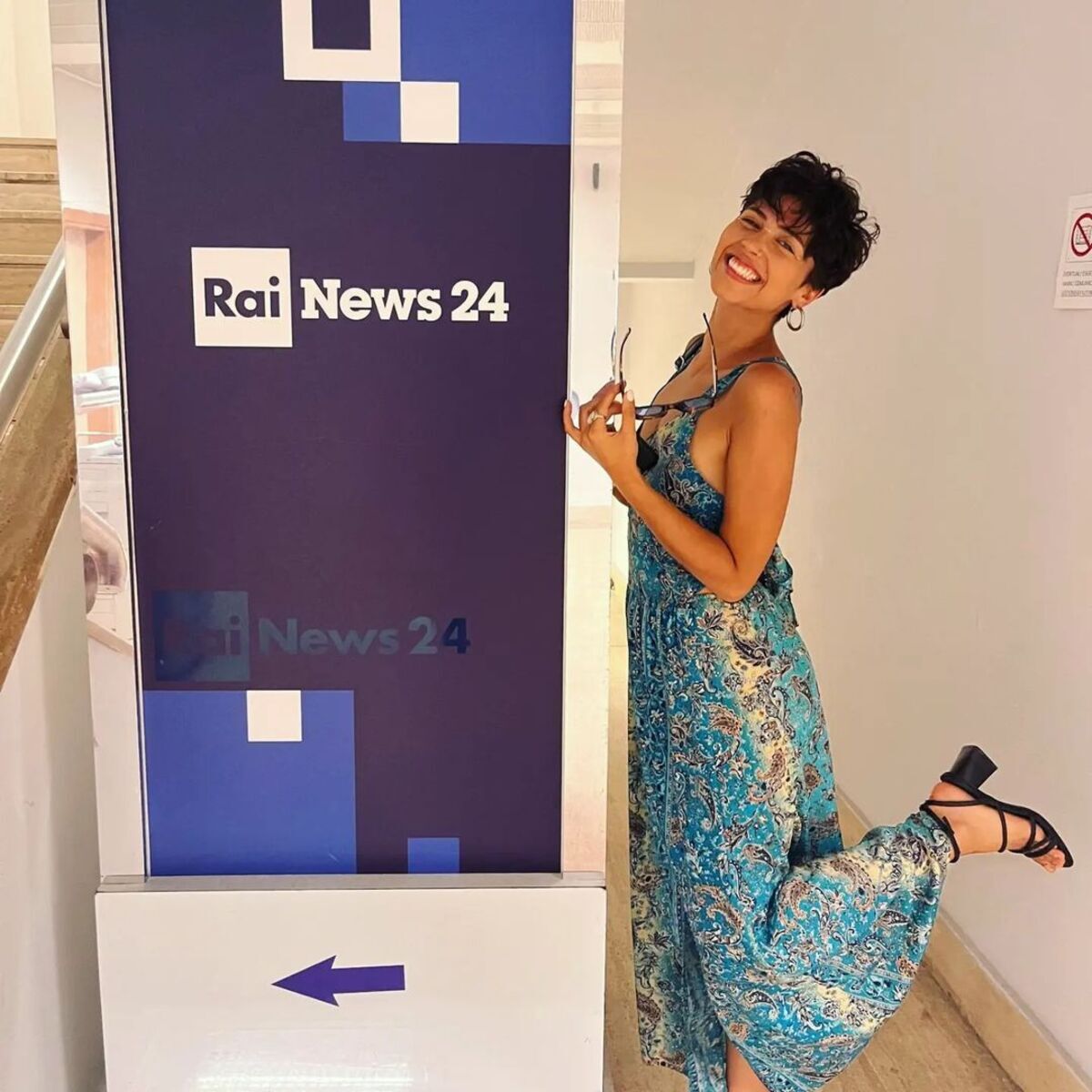 A Rainews24 non sanno più l’italiano. Il clamoroso caso dell’intervista alla cantante Moà A Rainews24 non sanno più l’italiano. Il clamoroso caso dell’intervista alla cantante Moà