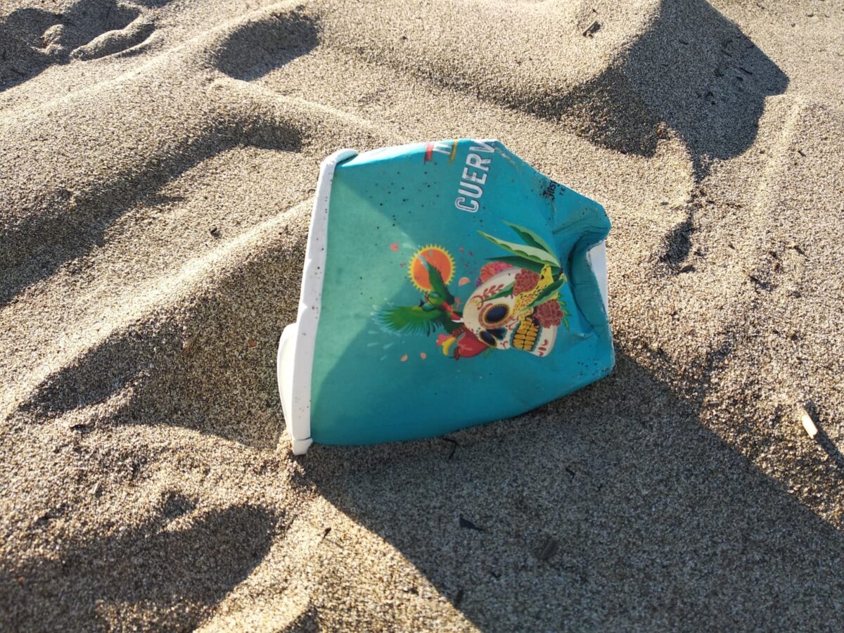 SummerTour RadioDeejay, tra cicche di sigarette accese in pineta e spazzatura