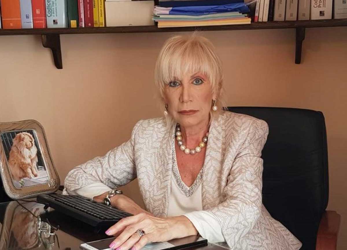 Roma, gli animalisti azzannano Gualtieri: “Non fa niente per gli animali” Roma, gli animalisti azzannano Gualtieri: “Non fa niente per gli animali”