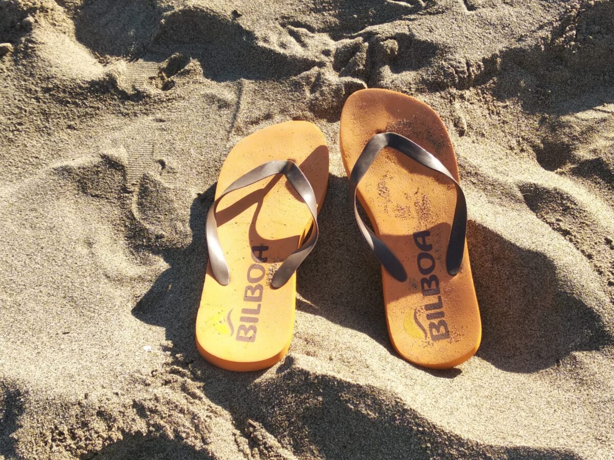 SummerTour RadioDeejay, tra cicche di sigarette accese in pineta e spazzatura