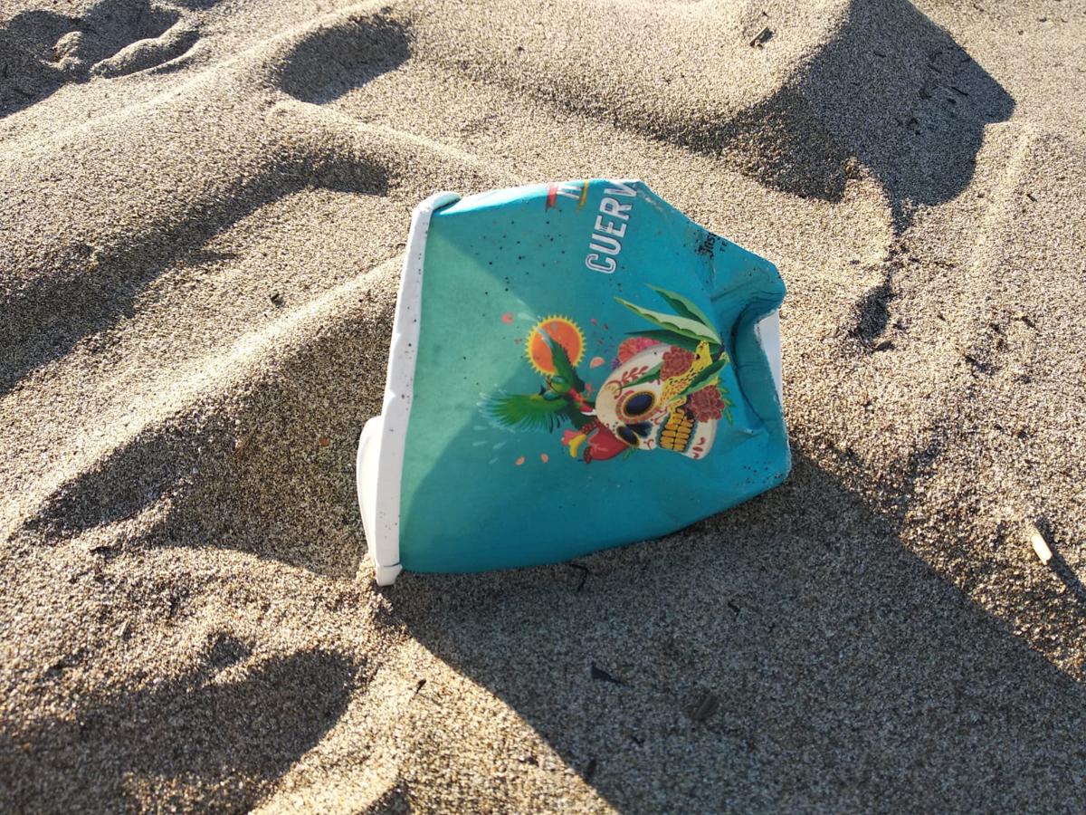 SummerTour RadioDeejay, tra cicche di sigarette accese in pineta e spazzatura