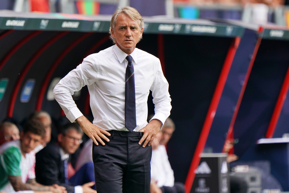 Mancini, petrodollari dietro le dimissioni. Guiderà la Nazionale dei cammelli Mancini, petrodollari dietro le dimissioni. Guiderà la Nazionale dei cammelli