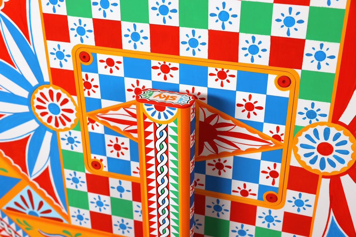 Sky, con Dolce & Gabbana per l’edizione limitata di Sky Glass