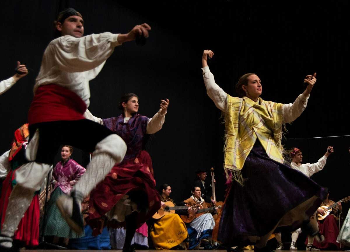 A Sermoneta festa grande con Folklore: balli e cultura da tutto il mondo A Sermoneta festa grande con Folklore: balli e cultura da tutto il mondo
