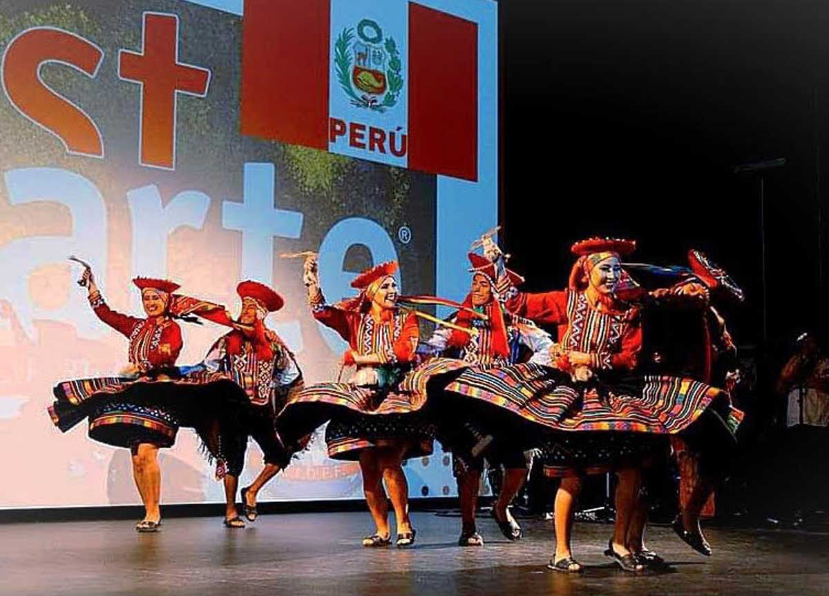 A Sermoneta festa grande con Folklore: balli e cultura da tutto il mondo A Sermoneta festa grande con Folklore: balli e cultura da tutto il mondo