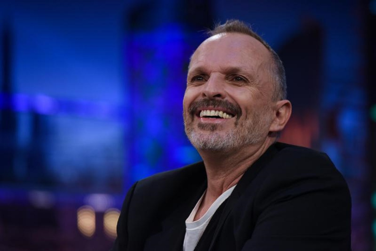Miguel Bosé è stato rapinato in casa da un commando di 10 banditi Miguel Bosé è stato rapinato in casa da un commando di 10 banditi
