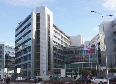 Morto davanti agli uffici Sky: venerdì l’autopsia