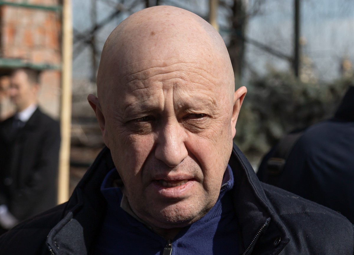 La vendetta di Putin: precipita aereo con dieci persone, “a bordo Prigozhin” La vendetta di Putin: precipita aereo con dieci persone, “a bordo Prigozhin”