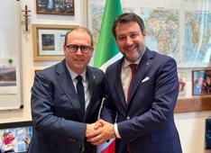 Roma, multare chi acquista dai vu’ cumprà. La Lega. “Tuteliamo i commercianti”