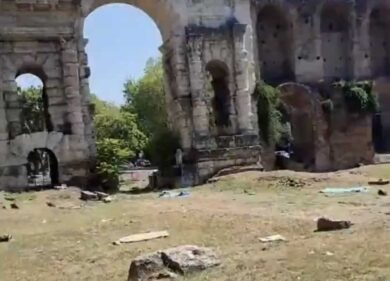 Camping Porta Maggiore, “Lo stupro dei monumenti nella Roma di Gualtieri”