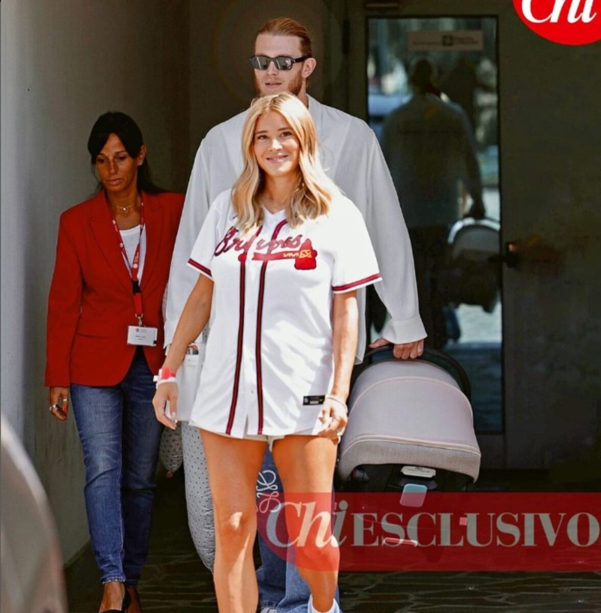 Diletta Leotta, le prime immagini fuori dall’ospedale dopo il parto – FOTO