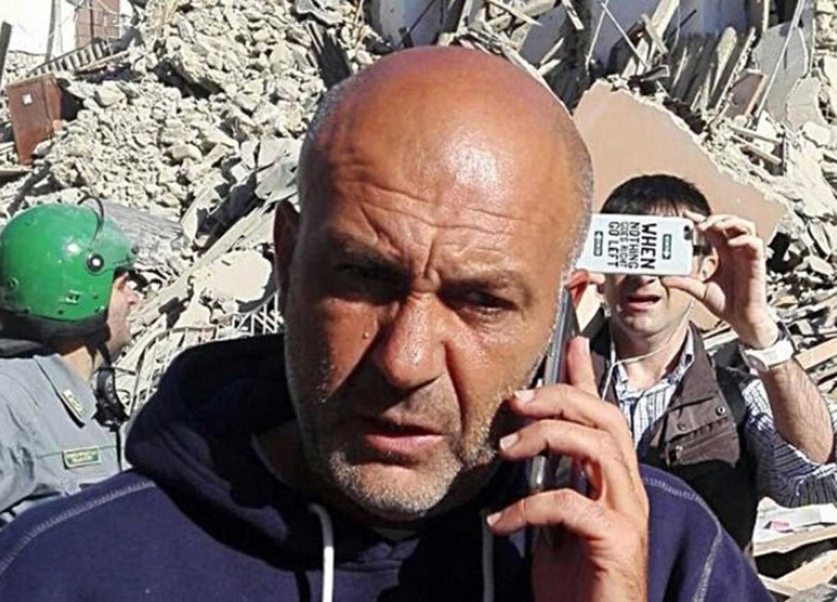 Amatrice 7 anni dopo, Pirozzi: “La polvere, le grida e la morte sempre con me”