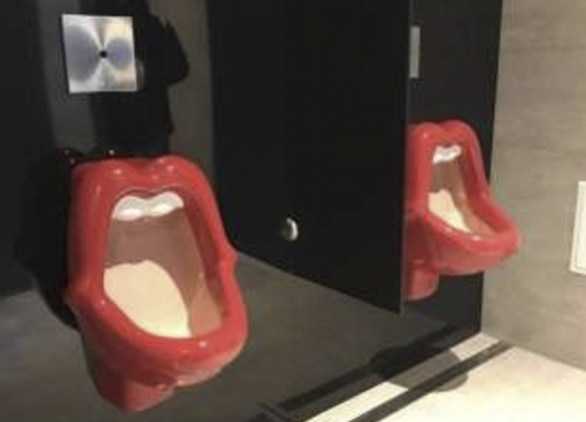 Orinatoi come bocche di donna. Bufera sulla catena di palestre McFit Orinatoi come bocche di donna. Bufera sulla catena di palestre McFit