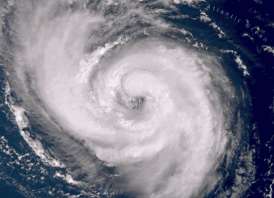Meteo, uragano sull’Italia. Estate addio, siamo già in autunno. Crollo termico