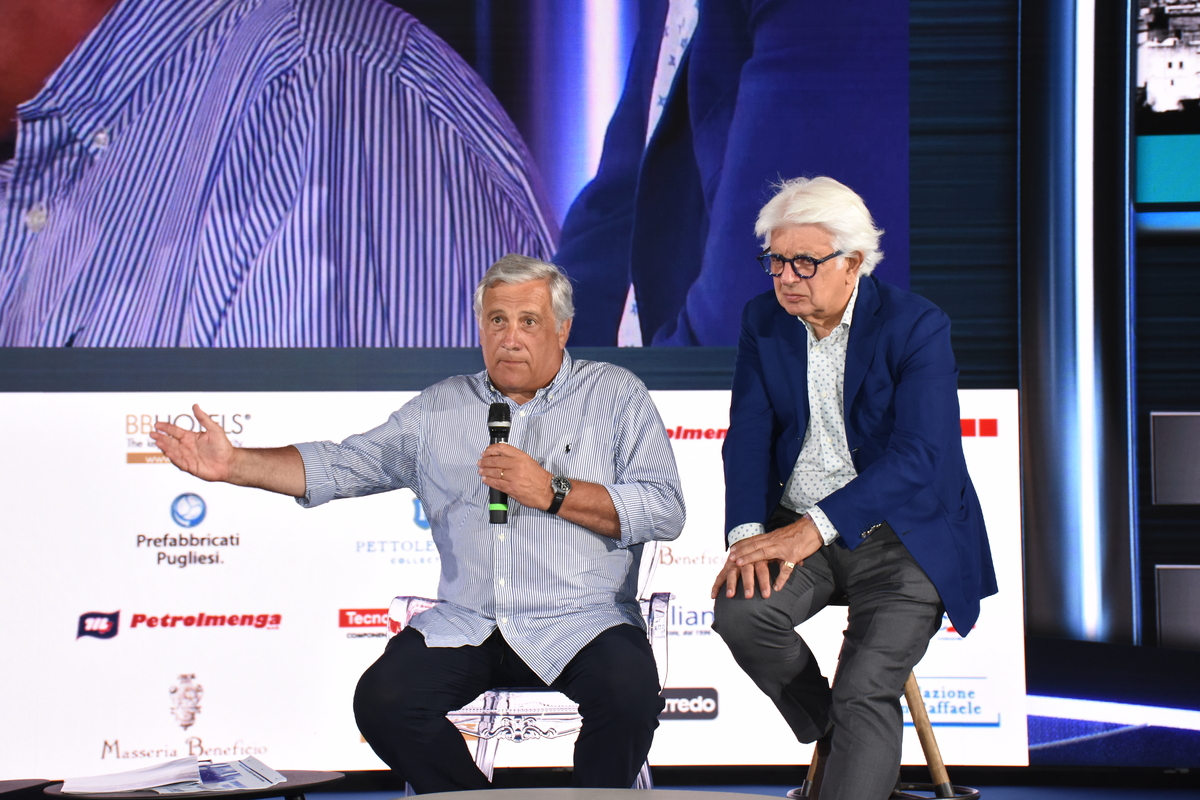 A La Piazza la spaccatura: Salvini-Tajani divisi su pensioni, manovra e banche A La Piazza la spaccatura: Salvini-Tajani divisi su pensioni, manovra e banche