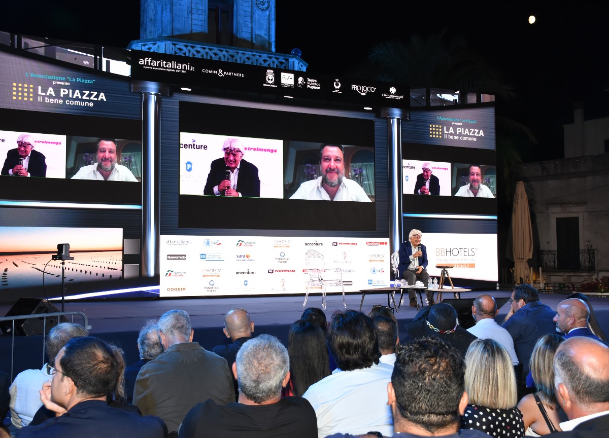 A La Piazza la spaccatura: Salvini-Tajani divisi su pensioni, manovra e banche A La Piazza la spaccatura: Salvini-Tajani divisi su pensioni, manovra e banche