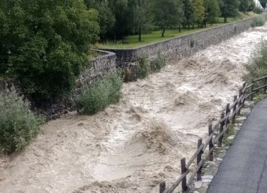 Maltempo, danni al Palazzo di Giustizia. Esondano i corsi d’acqua