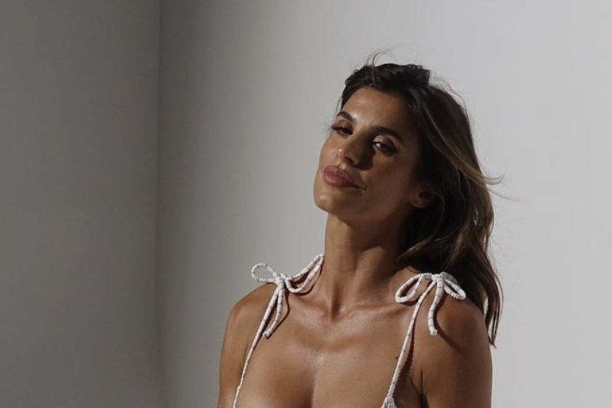 Elisabetta Canalis in lingerie, curve mozzafiato. Il pizzo fa vedere tutto! FOTO Elisabetta Canalis in lingerie, curve mozzafiato. Il pizzo fa vedere tutto! FOTO