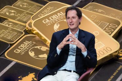 Elkann, 166 mln nelle miniere d’oro e investimenti monstre nel Big Pharma. E sulla rivale Tesla…