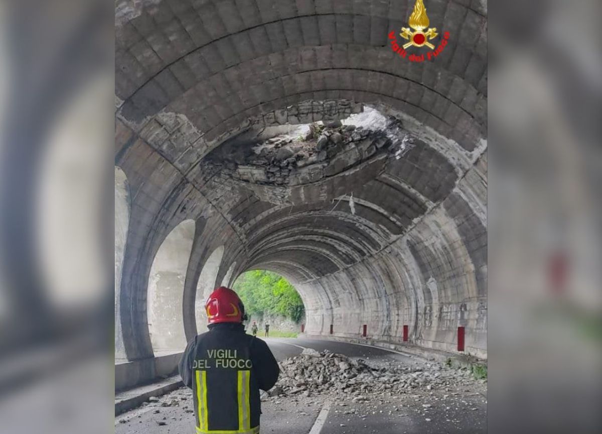 Frana Frejus, file chilometriche al tunnel del Monte Bianco: attese di tre ore Frana Frejus, file chilometriche al tunnel del Monte Bianco: attese di tre ore