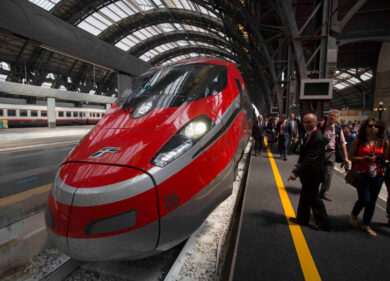 FS, con Trenitalia ad agosto +15% di passeggeri rispetto al 2022