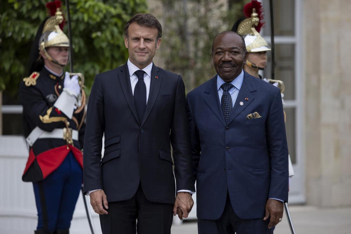 Gabon, il golpe altra mazzata per Macron. Il Sud globale si lega a Putin e Xi Gabon, il golpe altra mazzata per Macron. Il Sud globale si lega a Putin e Xi