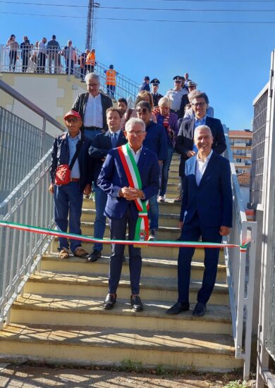 RFI, Chivasso: rinnovata la storica passerella pedonale della stazione